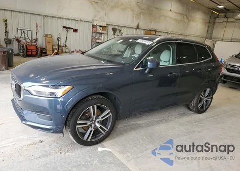 2018 Volvo Xc60 T5 Momentum z USA, uszkodzony, nr VIN YV4102RK4J1070470